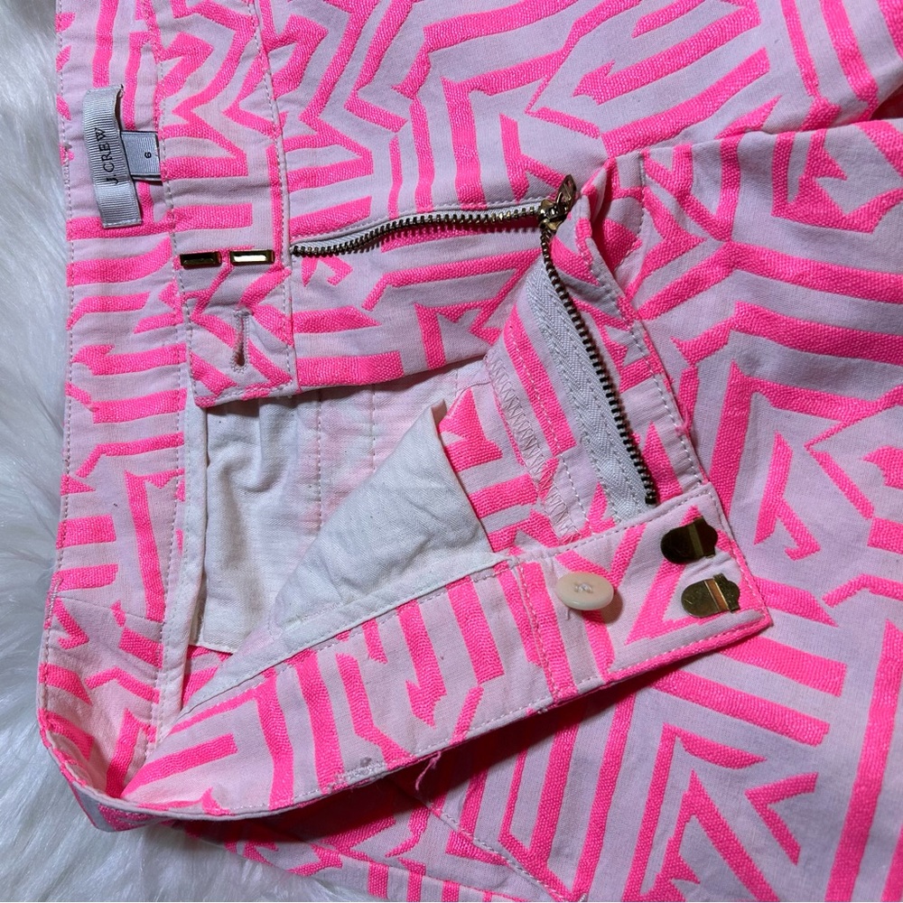 #0236 J. Crew Pink Bermuda Shorts with Geometric Design - Picture 4 of 6